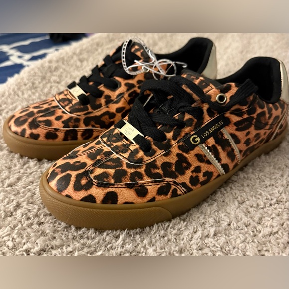 GBG Los Angeles Shoes - GBG Los Angeles Leopard Print Sneakers with Black Accents, Size 8.5